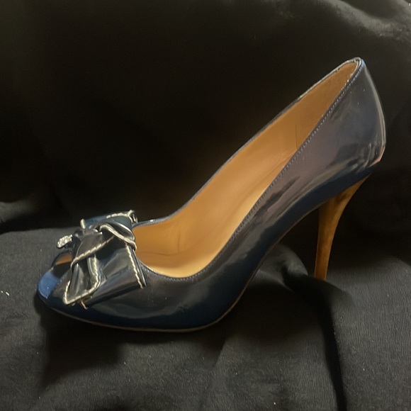 Stuart Weitzman Blue Patent Leather Bow Accents Pumps Size 6 (Usa Size) - Picture 10 of 12